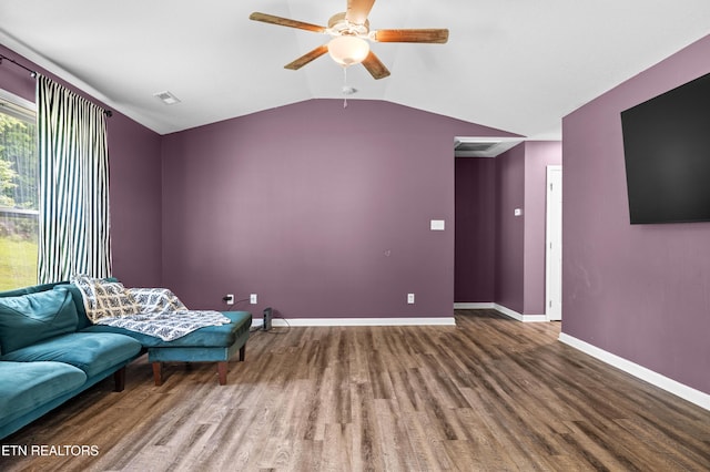 350 Hartfield Ln, Loudon, TN 37774 - living area featuring wood finished floors, a ceiling fan, baseboards, and vaulted ceiling
