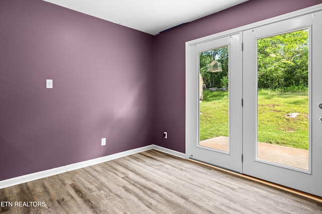 350 Hartfield Ln, Loudon, TN 37774 - unfurnished room featuring wood finished floors and baseboards