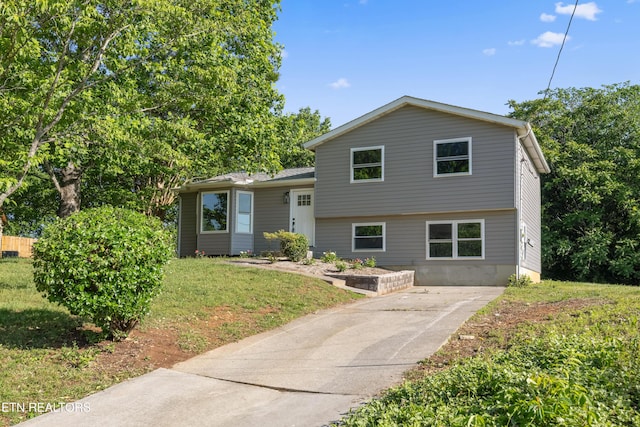 1226 Amber Meadows Cir, Knoxville, TN 37932 - photo 3