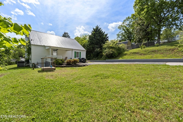 313 Lamar Ave, Clinton, TN 37716 - view of yard