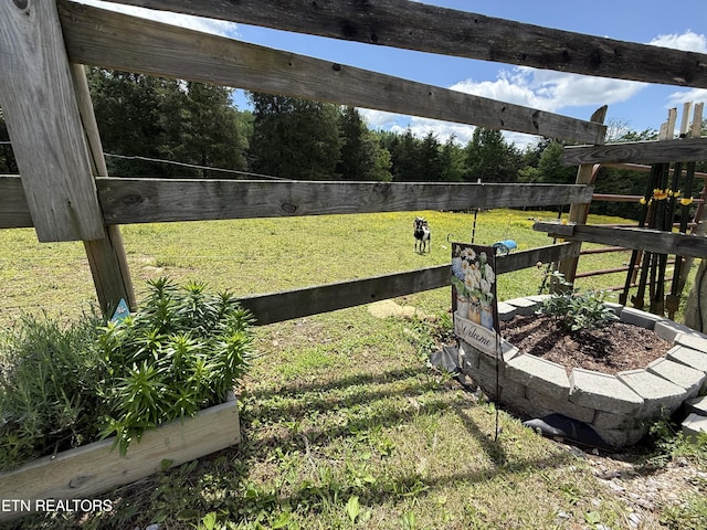332 Tomlinson Rd, Pennington Gap, VA 24277 - view of yard