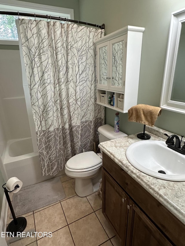 1923 Big Chiefs Skyview Dr, Sevierville, TN 37876 - full bath featuring toilet, vanity, tile patterned flooring, and shower / tub combo with curtain