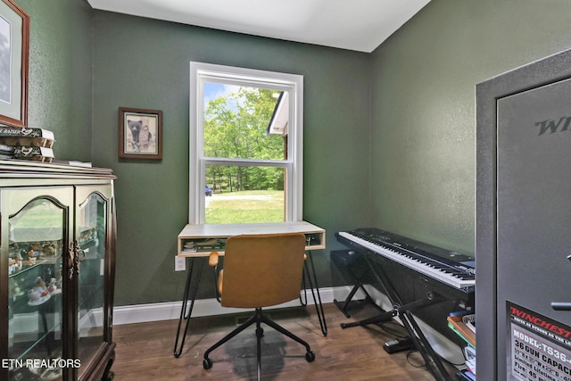 98 Paso Fino Trl, Jamestown, TN 38556 - home office with dark wood-type flooring, a textured wall, and baseboards