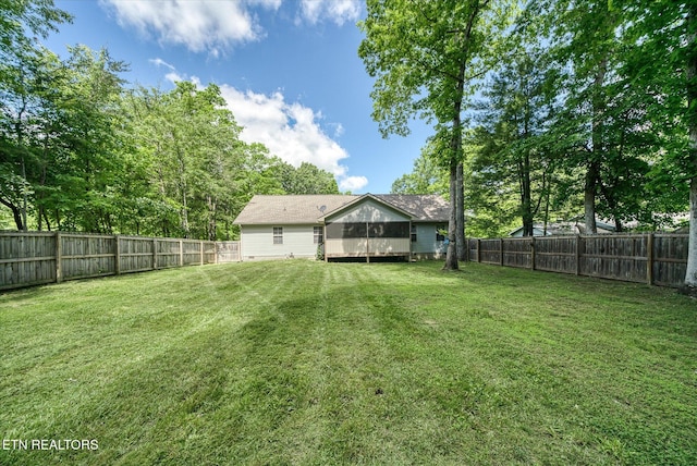 2689 Spruce Loop, Crossville, TN 38555 - view of yard featuring a sunroom