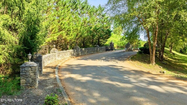 946 Bay Creek Dr, Vonore, TN 37885 - photo 4