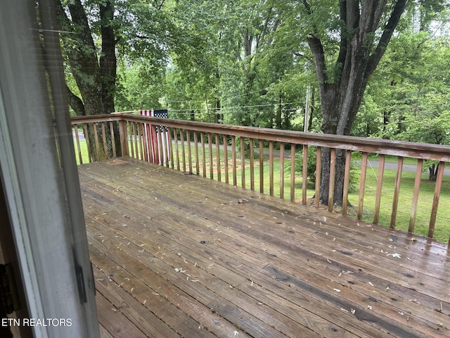 180 Cedar Ln, Jacksboro, TN 37757 - deck featuring a yard