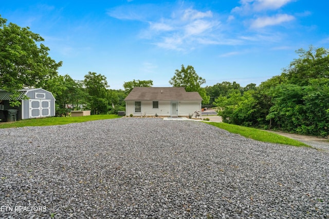 739 W Main St, Sevierville, TN 37862 - view of front of home featuring driveway