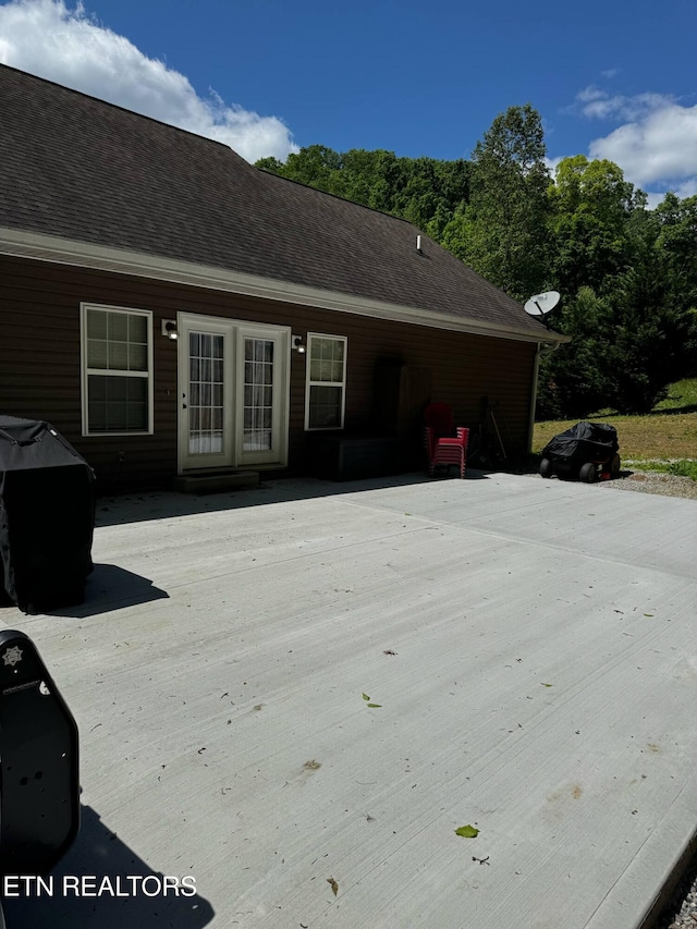900 Twin Fawn Trl, Middlesboro, KY 40965 - view of wooden terrace
