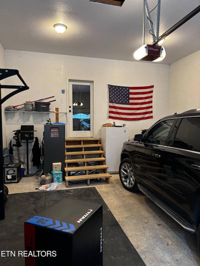 900 Twin Fawn Trl, Middlesboro, KY 40965 - garage with a garage door opener