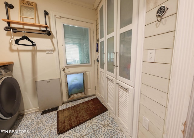 112 Chestnut Hill Rd, Oak Ridge, TN 37830 - laundry area featuring washer / dryer, tile patterned floors, and french doors