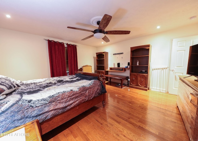 112 Chestnut Hill Rd, Oak Ridge, TN 37830 - bedroom with recessed lighting, wood finished floors, and a ceiling fan