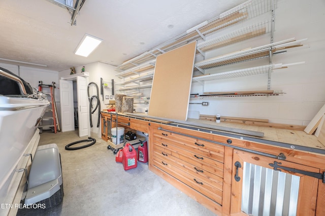 112 Chestnut Hill Rd, Oak Ridge, TN 37830 - view of garage