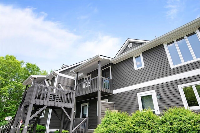 700 Shanghai Landing Ln Unit 11, Lafollette, TN 37766 - back of house featuring a balcony