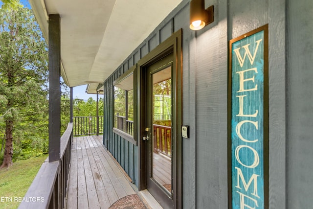 view of property entrance