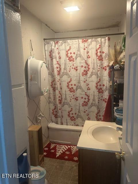 3614 Selma Ave, Knoxville, TN 37914 - full bathroom featuring vanity and shower / bathtub combination with curtain