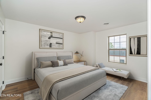 4834 Fountain View Way, Knoxville, TN 37918 - bedroom with wood finished floors and baseboards