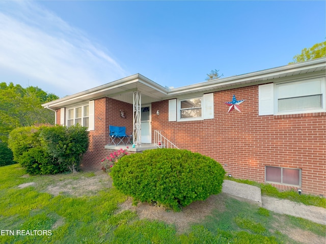 161 Cedar Ln, Rocky Top, TN 37769 - view of front of house with brick siding