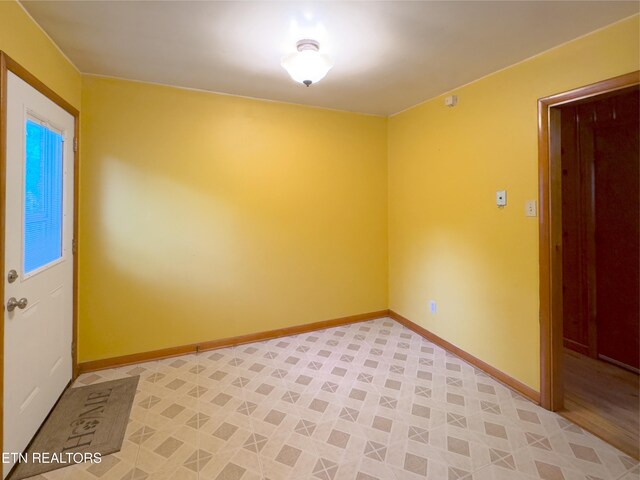 161 Cedar Ln, Rocky Top, TN 37769 - spare room with baseboards