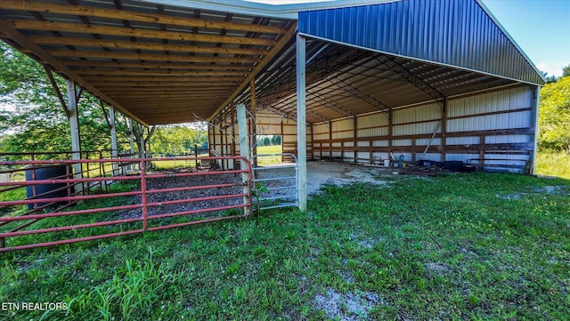 1090 Snow Hill Rd, Oakdale, TN 37829 - view of horse barn