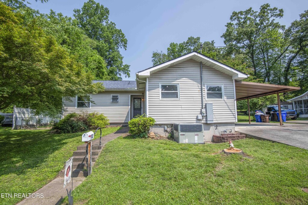 102 Malvern Rd, Oak Ridge, TN 37830 - photo 1