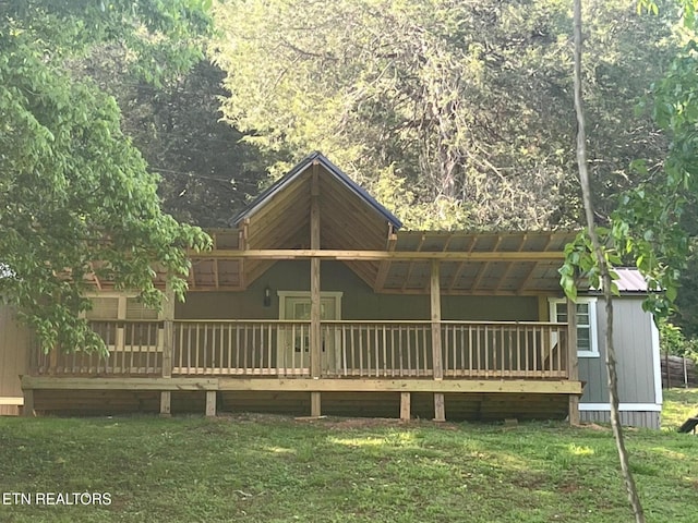 1418 Gulley River Rd, Harrogate, TN 37752 - rear view of property featuring a deck and a lawn