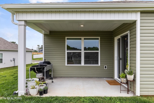 7813 Night Shade Ln, Knoxville, TN 37938 - view of patio / terrace