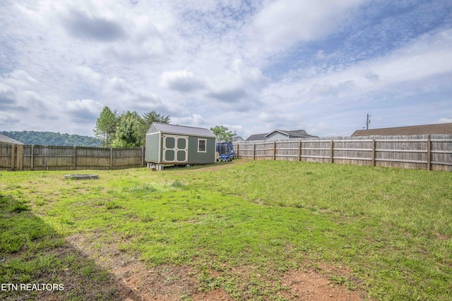 155 Signet Ln, Maynardville, TN 37807 - view of yard featuring a storage shed and an outdoor structure