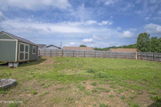 155 Signet Ln, Maynardville, TN 37807 - view of yard featuring an outdoor structure and a storage shed