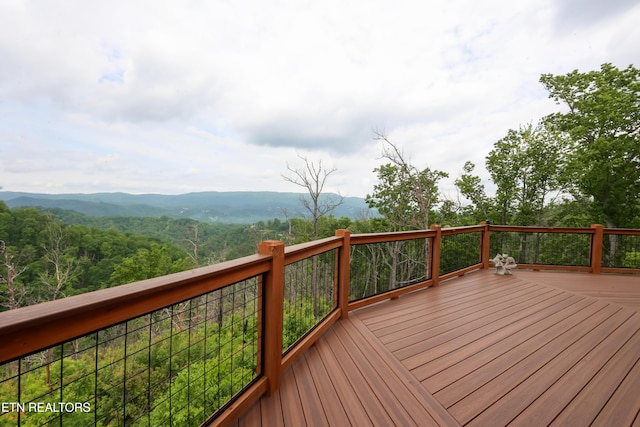 2266 Lone Ridge Dr, Sevierville, TN 37862 - deck featuring a mountain view