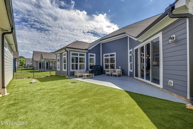 412 Sycamore Pl, Loudon, TN 37774 - rear view of house featuring a patio area and a shingled roof