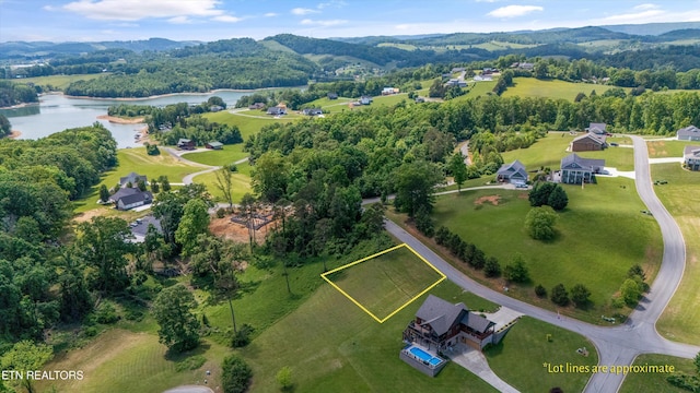 98 Cow Poke Ln, Rutledge, TN 37861