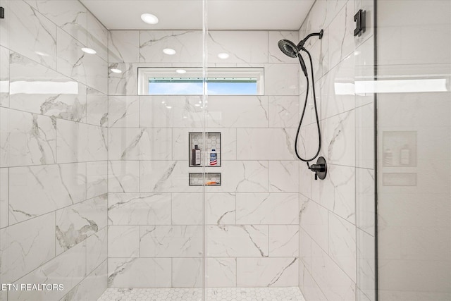 27 Jesse Loop, Crossville, TN 38555 - bathroom with a tile shower