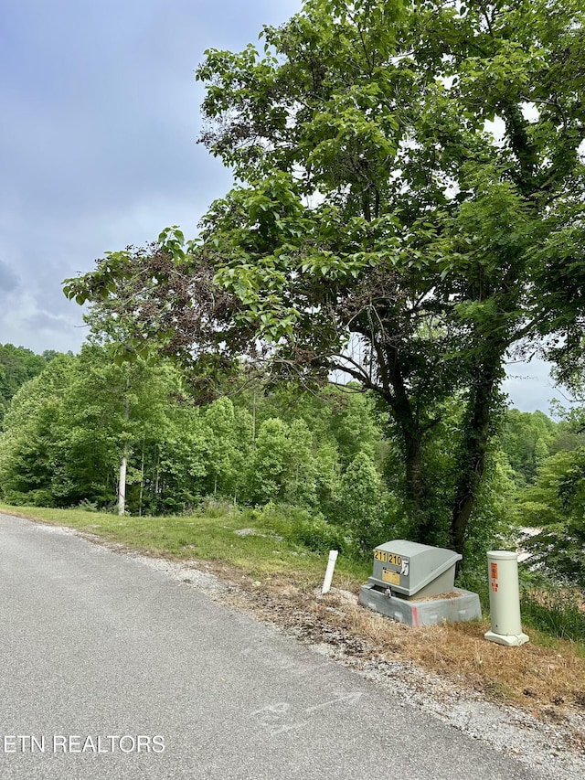 211 Suncrest Cv, Lafollette, TN 37766