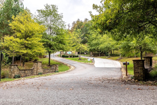 211 Suncrest Cv, Lafollette, TN 37766