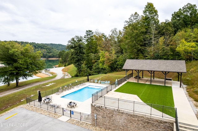 211 Suncrest Cv, Lafollette, TN 37766