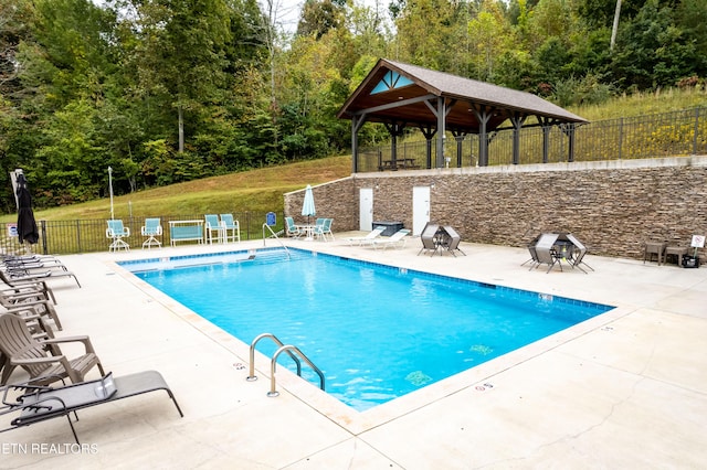 211 Suncrest Cv, Lafollette, TN 37766