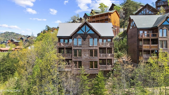 1032 Black Bear Cub Way, Sevierville, TN 37862 - rear view of house featuring a balcony