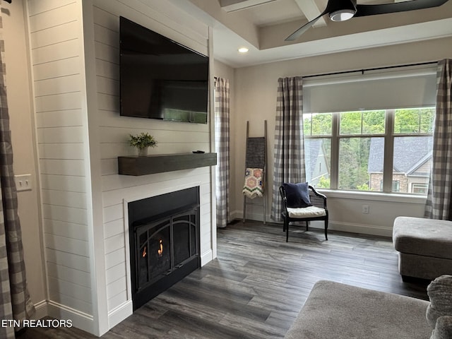 3152 Bridgewater Blvd, Morristown, TN 37814 - living room featuring baseboards, dark wood finished floors, a ceiling fan, a lit fireplace, and recessed lighting