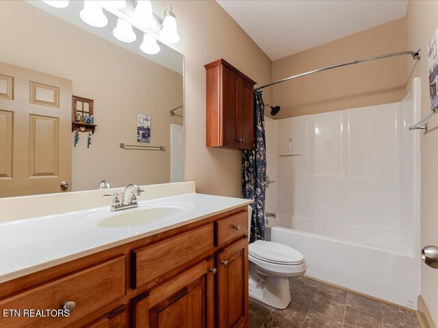 3428 Connie Ln, White Pine, TN 37890 - bathroom featuring toilet, shower / bath combo, and vanity