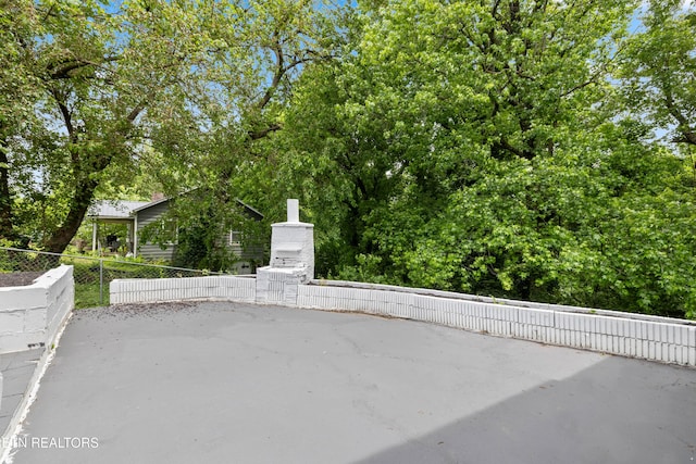 308 Nash Rd, Knoxville, TN 37914 - view of patio with fence