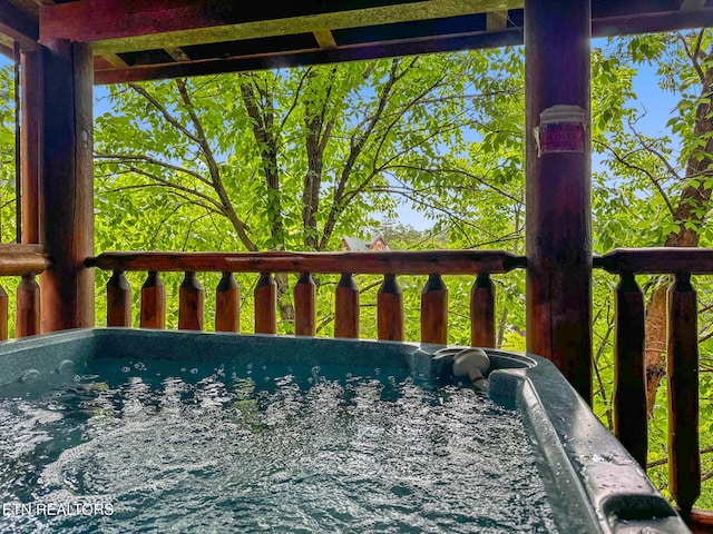 2006 Cougar Crossing Way, Sevierville, TN 37862 - exterior view of a hot tub