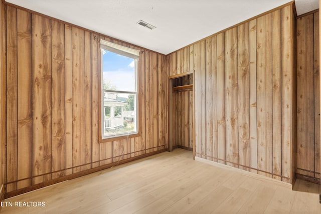 313 W Spring St, Oliver Springs, TN 37840 - unfurnished room featuring wood finished floors