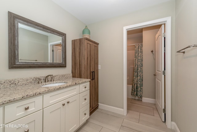 3132 Bakertown Station Way, Knoxville, TN 37931 - bathroom with vanity and shower / tub combo