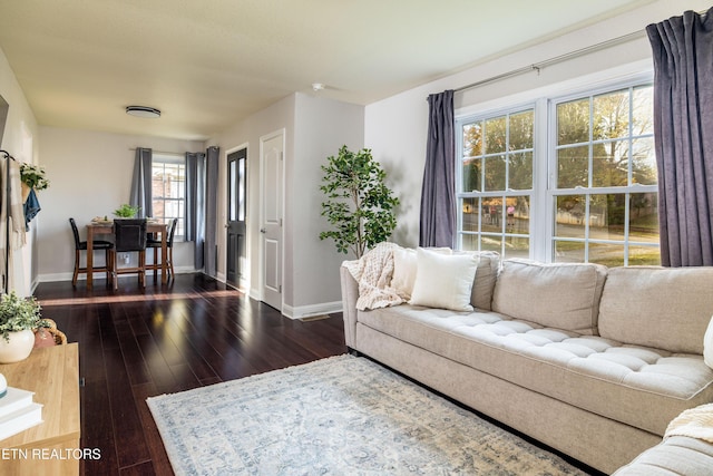 409 Melrose St, Maryville, TN 37803 - living area featuring dark wood-style floors and baseboards