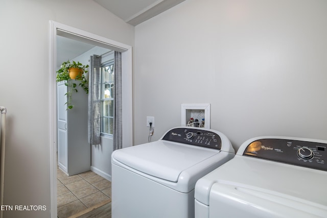 409 Melrose St, Maryville, TN 37803 - laundry area featuring washing machine and dryer