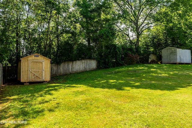 409 Melrose St, Maryville, TN 37803 - view of yard with a storage shed