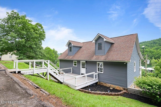 148 Mariner Point Rd, Lafollette, TN 37766 - view of front of home with a deck and a shingled roof