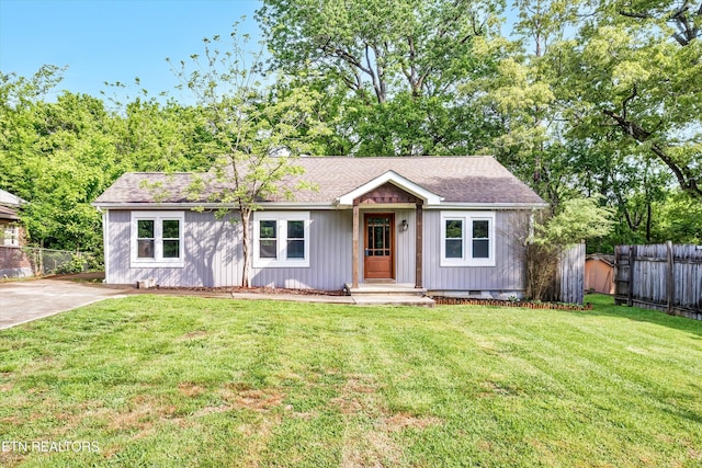 722 Southern Pkwy, Athens, TN 37303 - ranch-style home featuring roof with shingles