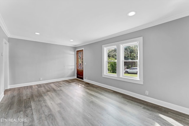 722 Southern Pkwy, Athens, TN 37303 - empty room featuring crown molding, baseboards, wood finished floors, and recessed lighting