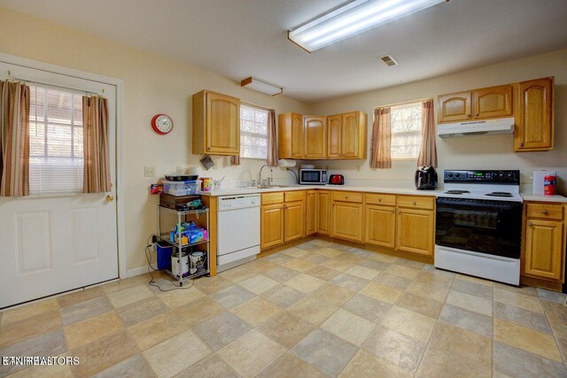 577 Monroe St, Madisonville, TN 37354 - photo 6